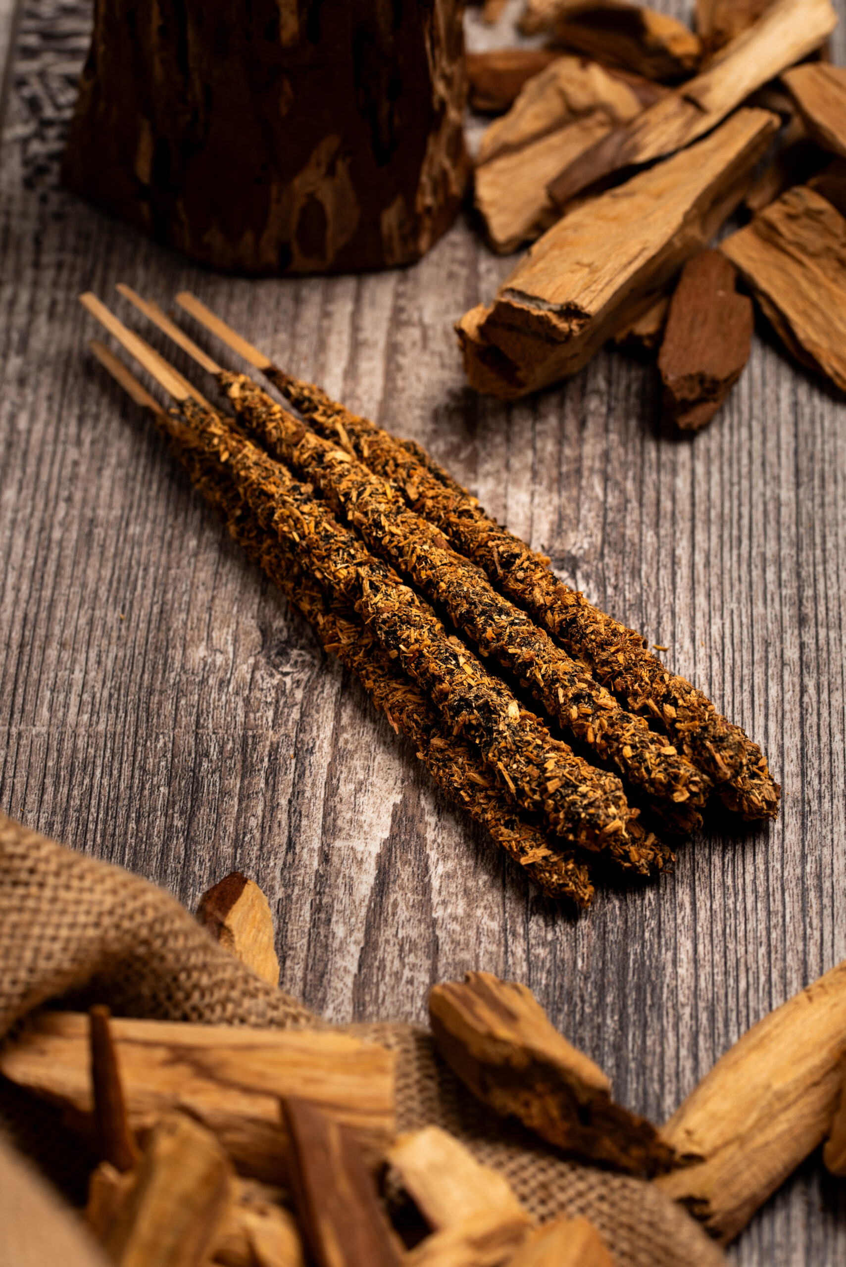 Incienso Linea Palo Santo Sustentable Sandalo x4 Corto - Imagen 5